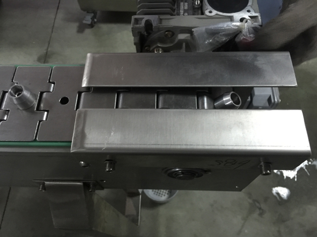 автоматично падане на капачки.jpg