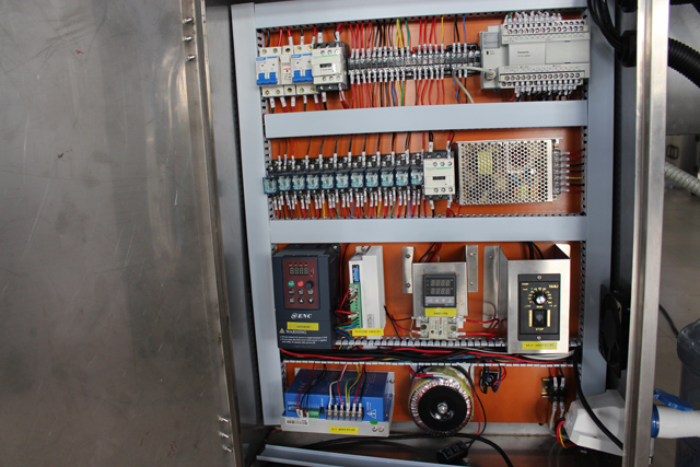 ПЪЛНАЧНА МАШИНА 4 глави (1).JPG