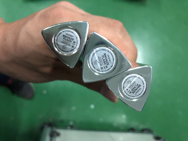 Проби за етикетиране на NO3 lipstick.jpg