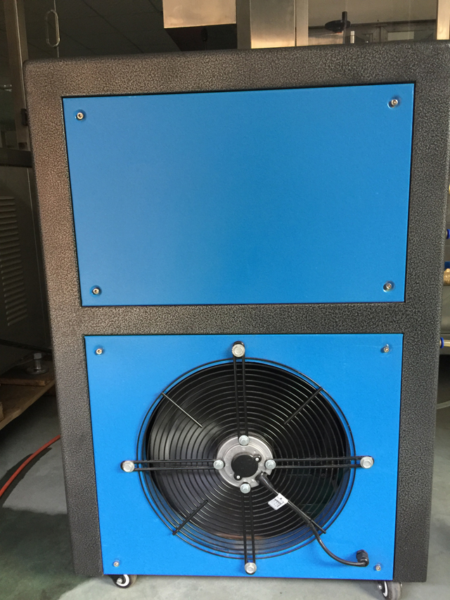 auxilliary equipment for filling sealing machines чилър за пълнене на тръби запечатваща машинаryu.jpg