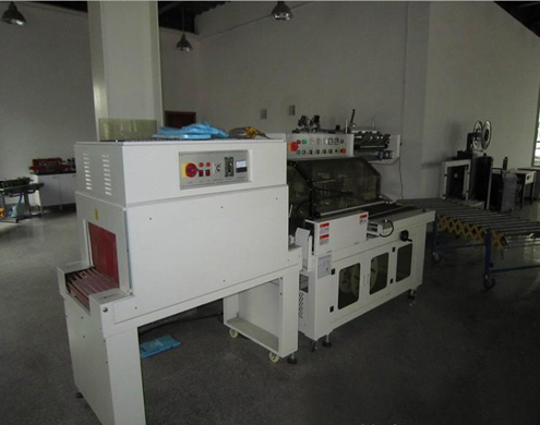 L type sealing shrinkage packing machine L запечатване свиване опаковане машина.jpg