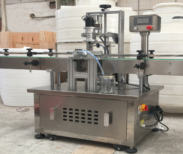 автоматичен capper.jpg