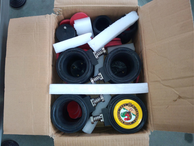 затварящи глави за различни форми за бутилки.jpg