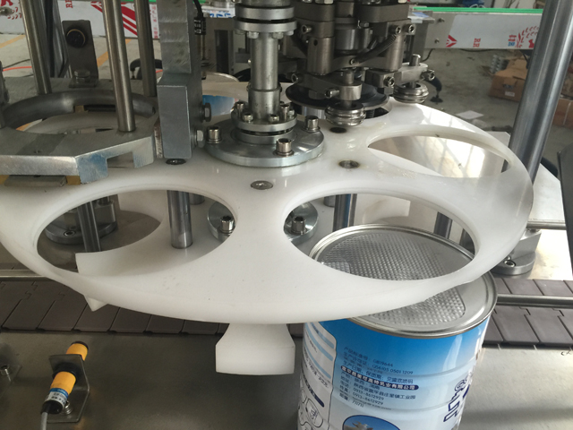 консервна машина за метални кутии.jpg