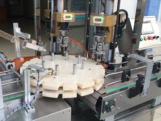 capping head двуглав винт capper.jpg