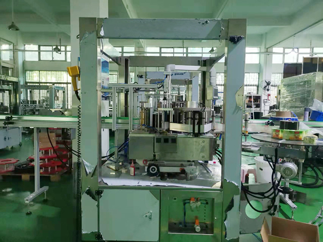 машина за топене на етикети.jpg