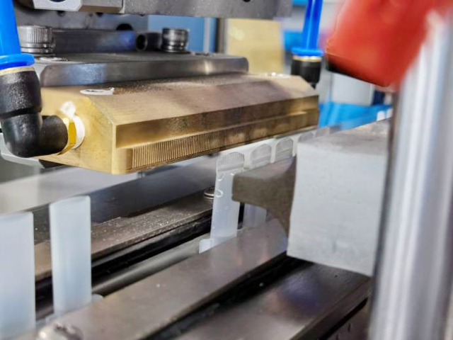 УПЛЪТНЕНИЕ НА ТРЪБА затворете pictures.jpg