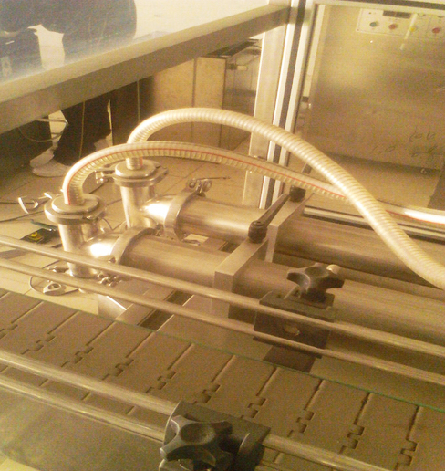 машина за пълнене двойни глави оборудвана с автомат.jpg