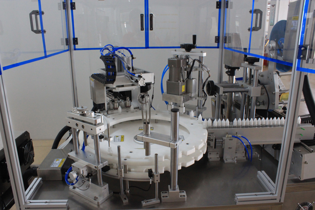 процес на пълнене на бутилки.jpg