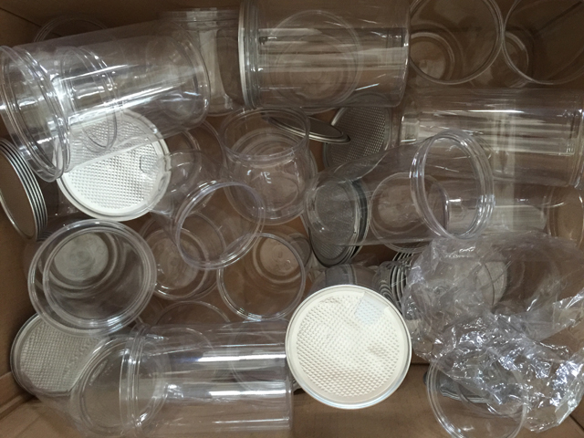 мостри на кутии от customer.jpg