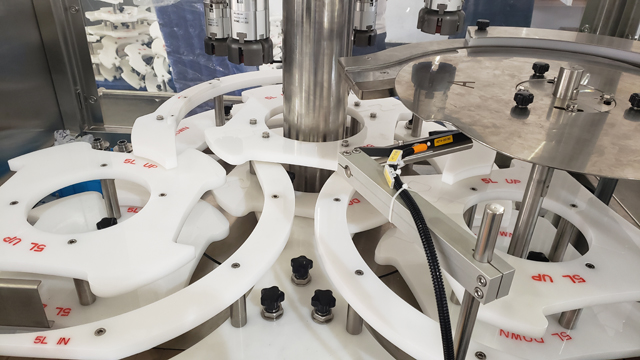 оборудване за затваряне на винт.jpg