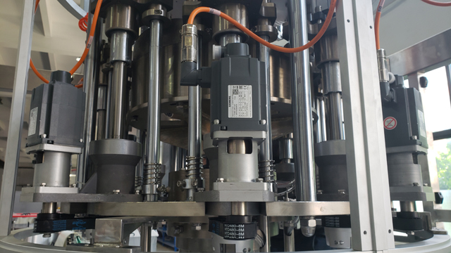 8 heas винт cappping.jpg