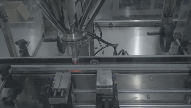 шнек за пълнене на прах.JPG