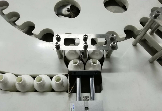 хранилка за бутилки.jpg