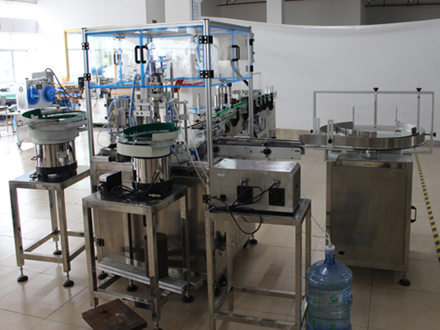 действителни снимки на пълнеж capping labeling.jpg