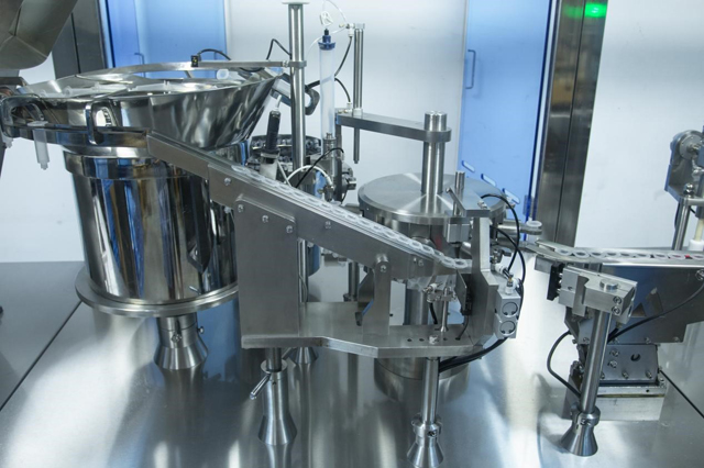 линия за пълнене на спринцовки (1).jpg