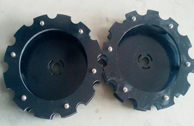 капачки за машини за затваряне.jpg