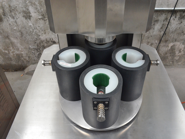 форма за затваряне на буркани.jpg