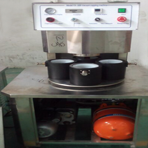 illustration of vacuum capping machine semi automatic илюстрация за вакуумно затваряне.jpg