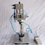 Полуавтоматична пневматична настолна машина за кримпване на стъклени бутилки за парфюми