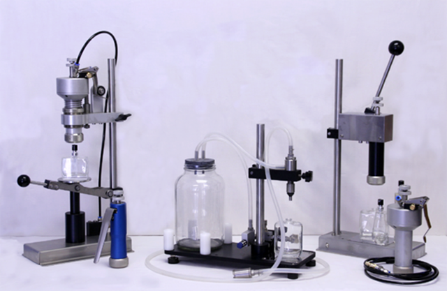 кримпващи машини за стъклени бутилки.jpg