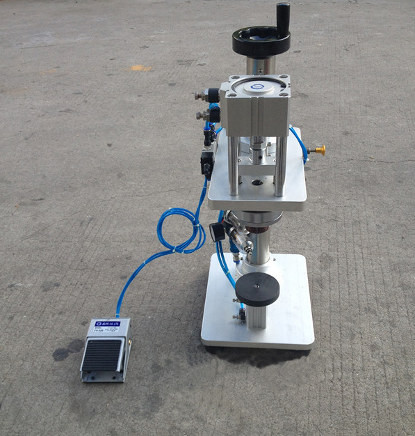 perfume pneumatic crimper equipments парфюмна пневматична кримперка.jpg