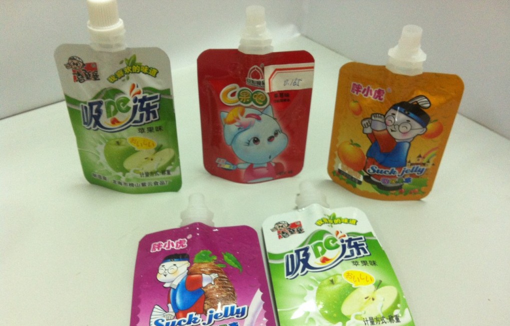 stand up bags for filling чучури с една глава, пълнене с бункер .jpg