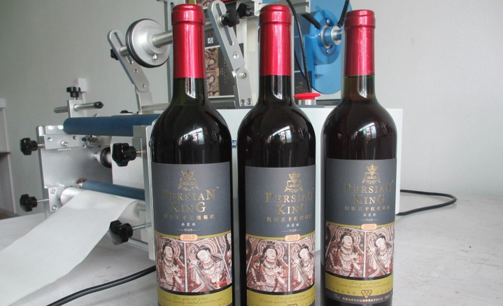 semi automatic labeling machine оборудване за етикетиране.jpg