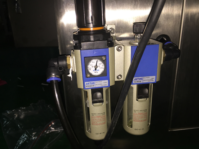 pneumatic part for filling sealing machine пневматична част за пълначна запечатваща машина.jpg