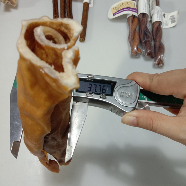 проби от храна за кучета за етикетиране.jpg