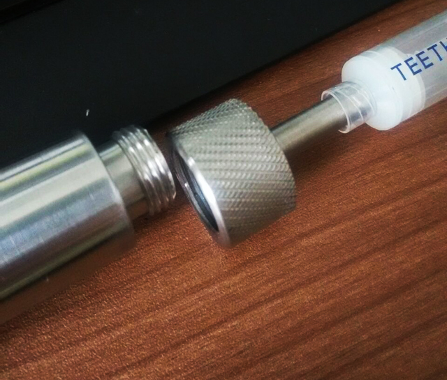 монтиране към главата на спринцовката.jpg