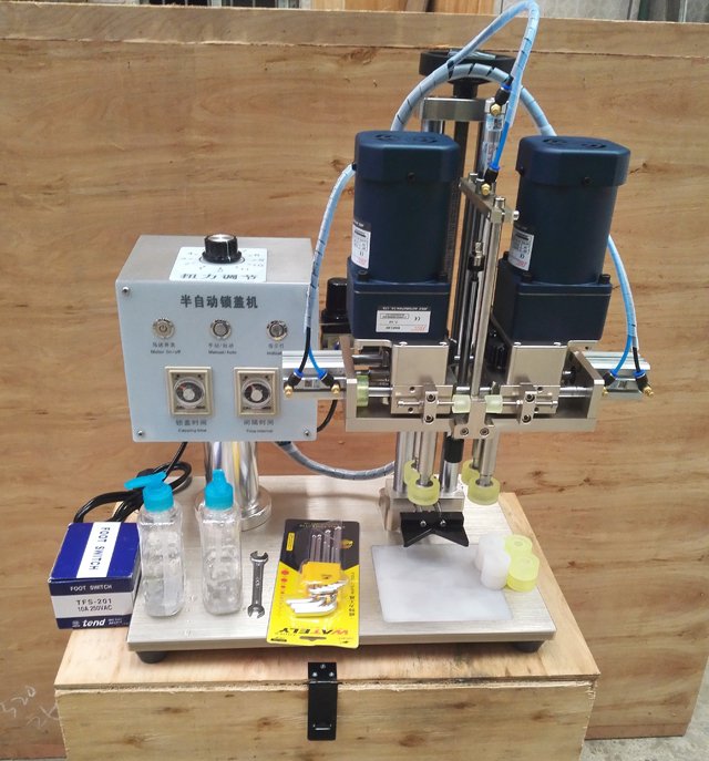 машина за затваряне на винт.jpg