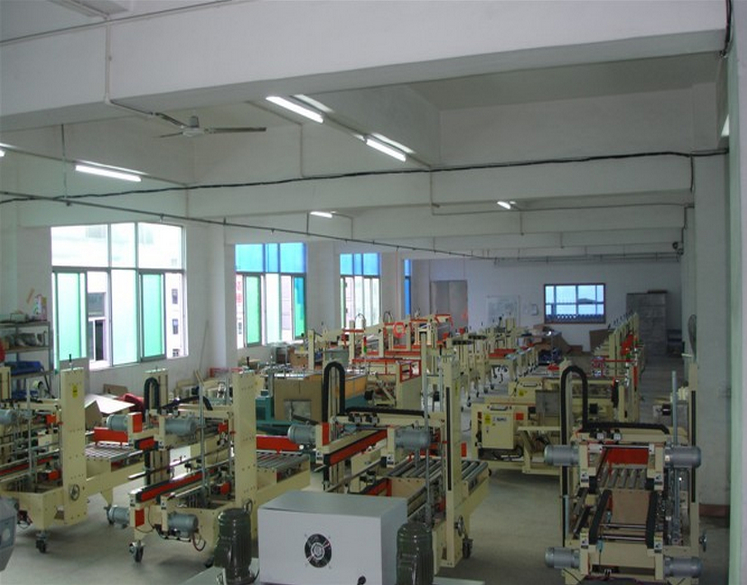 semi automatic carton sealing equipment Оборудване за запечатване на кашони semi auto.jpg