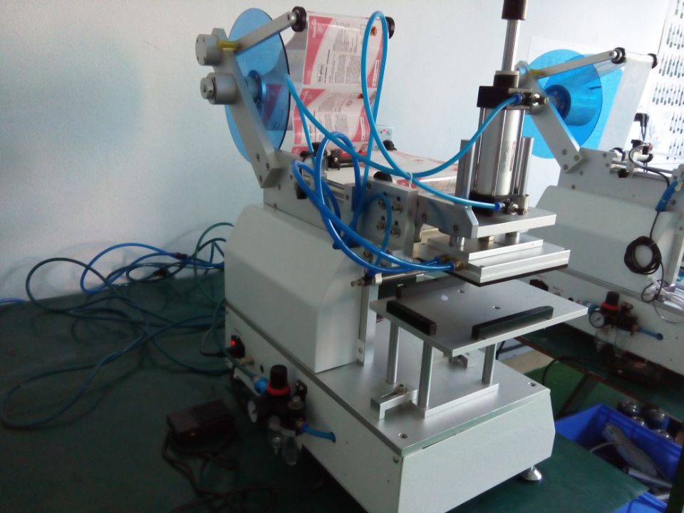bags labeling machine customized обратна снимка за машини за етикетиране на торби.jpg