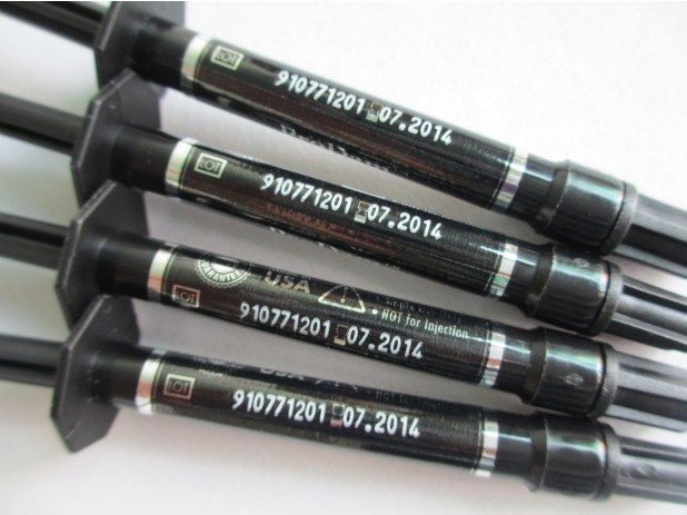 labeling printer machine for syringes печат на етикети на спринцовки.jpg