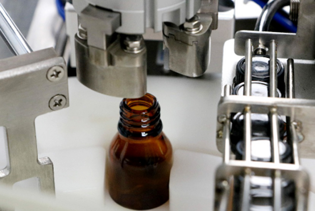 машина за пълнене на маслени бутилки tabletop.jpg