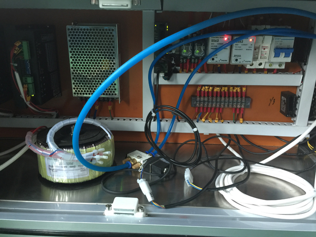 електрически компонент за машини за етикетиране.jpg